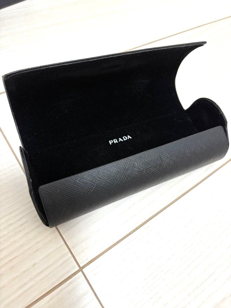 限定お値下げ中★プラダ　サングラス　眼鏡フレーム　UVレンズ　度なし　黒　定番