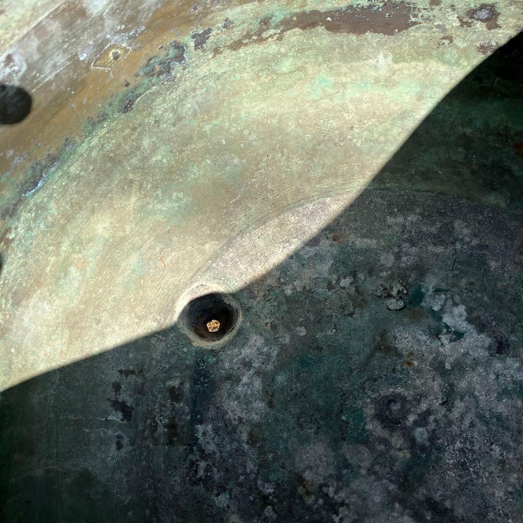 青銅製３脚付き骨董火鉢（底の穴を塞ぎ睡蓮鉢や金魚・メダカ鉢などに）