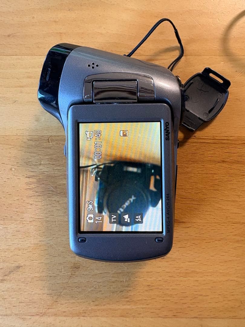 SANYO デジタルムービーカメラ　品番 VPC-CG9 Xacti