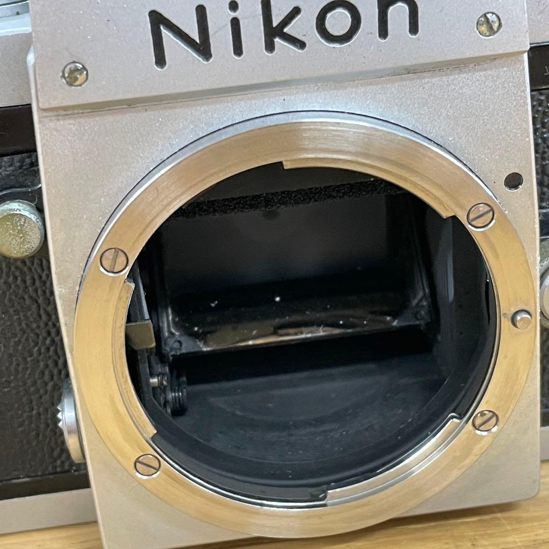Nikon F アイレベル シルバー ボディ フィルムカメラ 658万番台