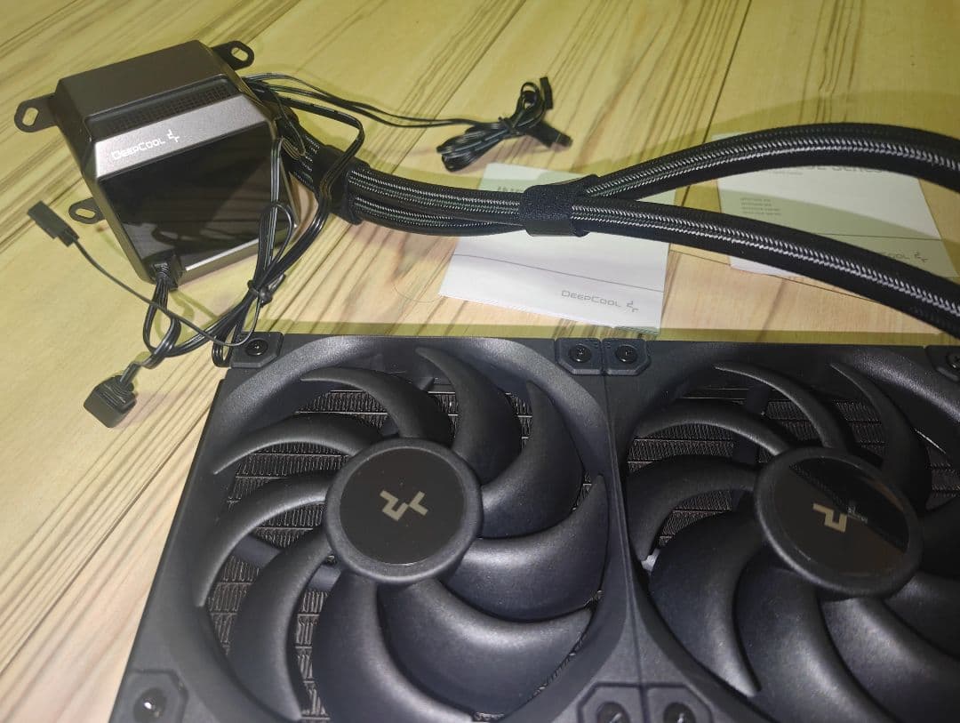 MYSTIQUE Series 水冷クーラー 120mm