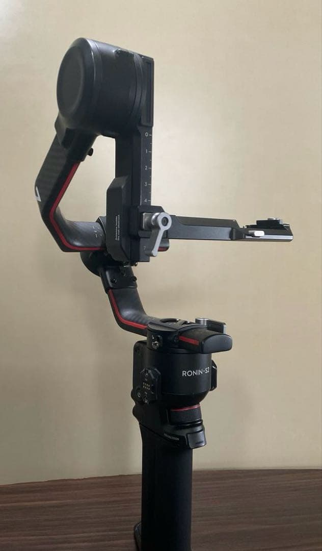 DJI RS2 PRO（カメラスタビライザー）