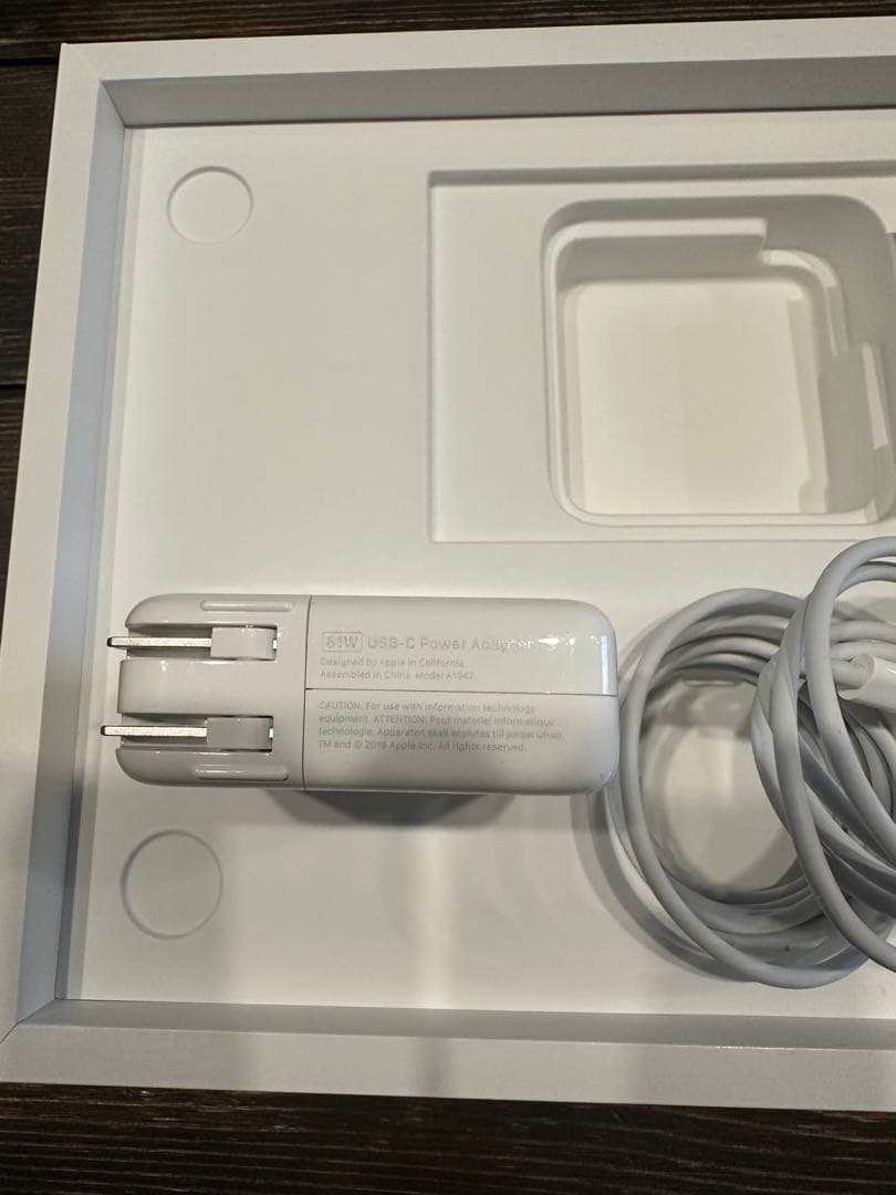 【美品　バッテリー良好】Apple MacBook Pro スペースグレー 本体