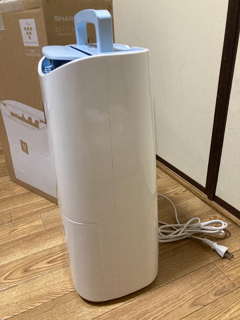 ★美品★ シャープ 衣類乾燥除湿器 CV-F71-W ホワイト 2016年製