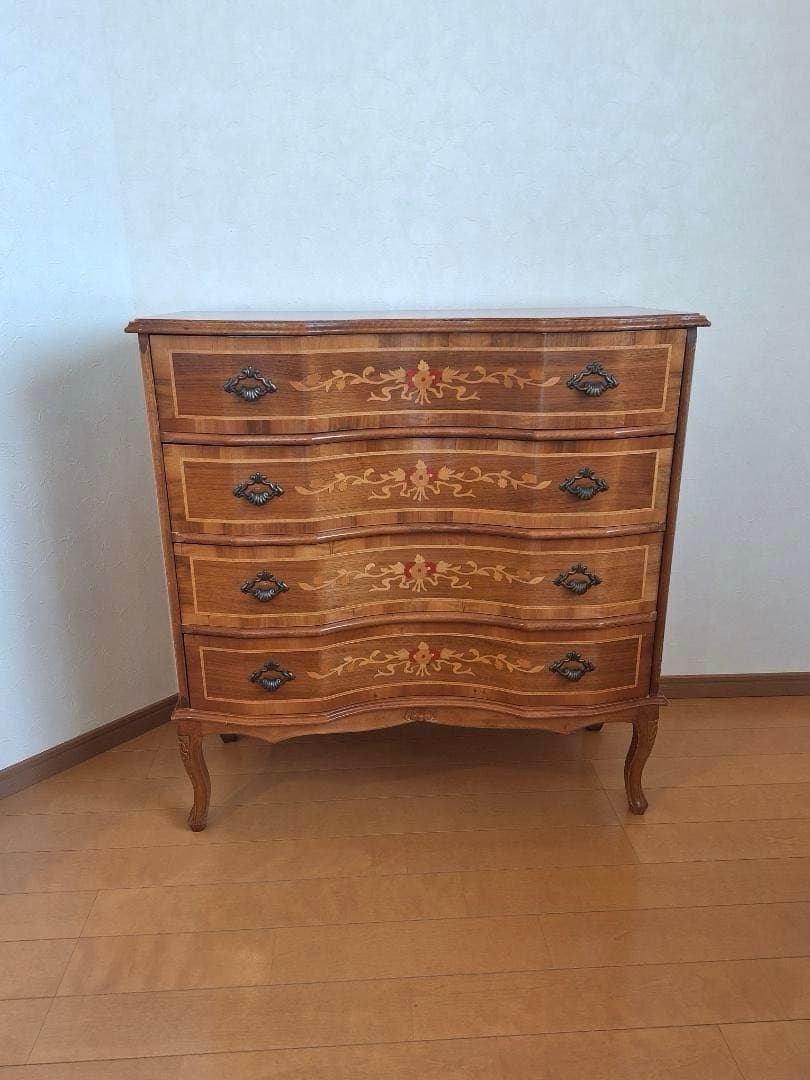 猫脚チェスト 四段タンス　象嵌チェスト　おしゃれインテリア　イタリアン家具