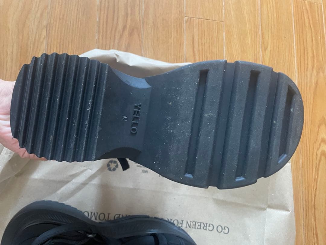 YELLO BLACK SINGLE SNEAKER SANDALS超美品