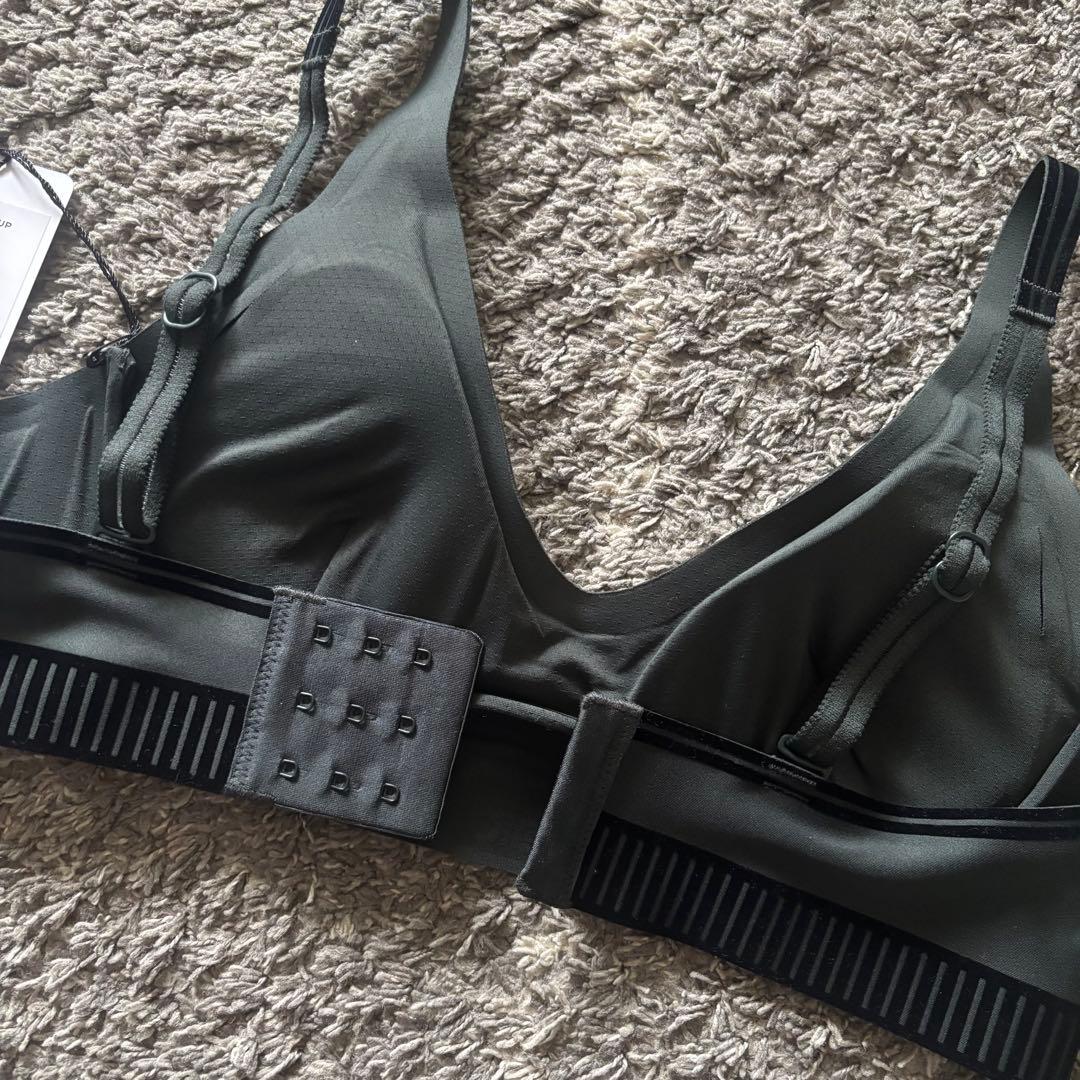 ★aloyogaアロヨガ新品ブラトップ★アローヨガルルレモンマンドゥカ好きも