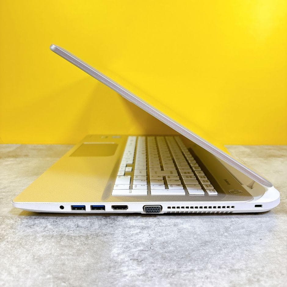 ｉ5＆新品SSDで快適✨おしゃれゴールド❣ブルーレイ カメラ付き 薄型Win11