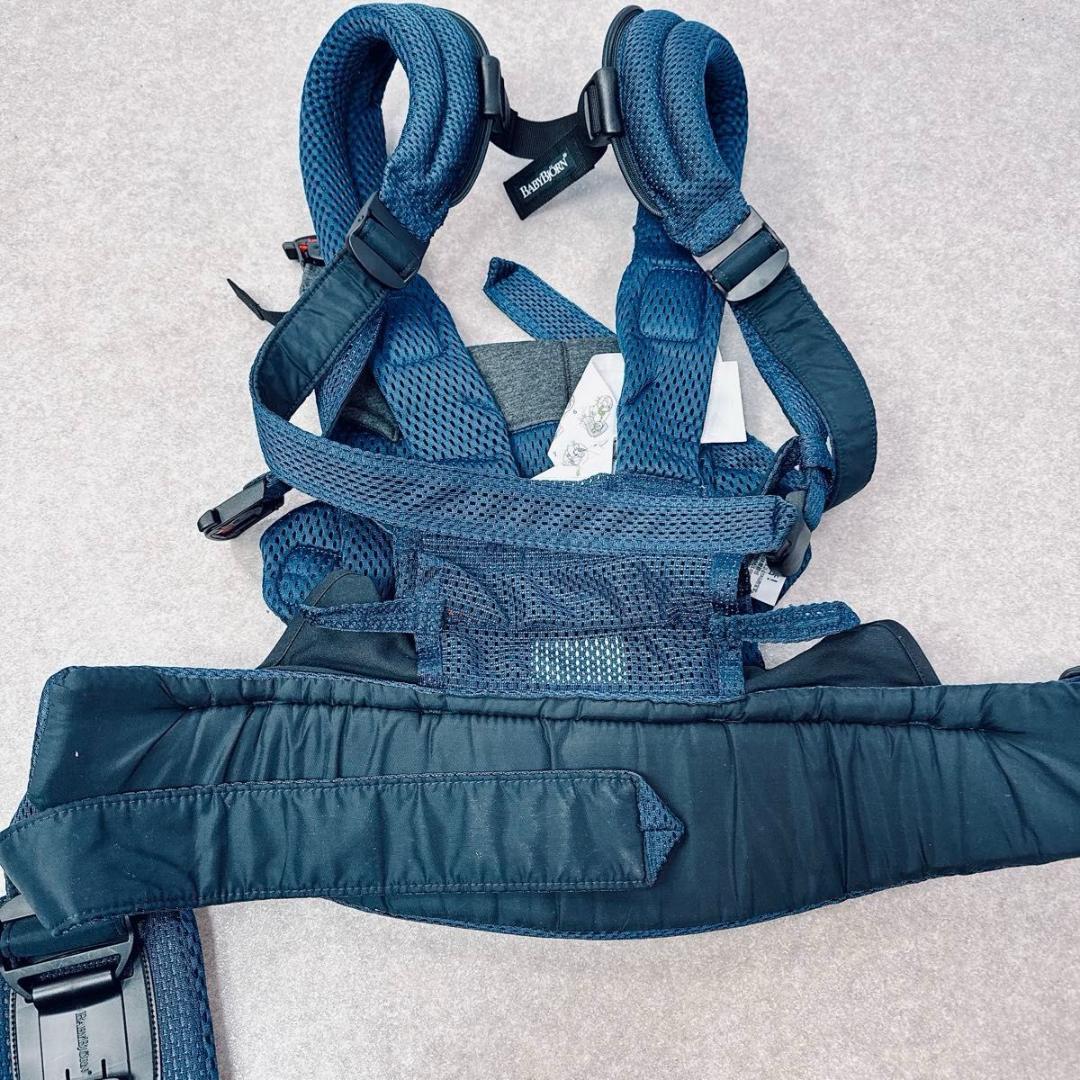 美品 ベビービョルン ハーモニー メッシュ 抱っこ紐 ネイビーブルー