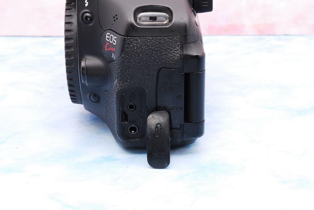 Canon EOS Kiss X5★バッグ付★一眼レフカメラ★カメラデビュー