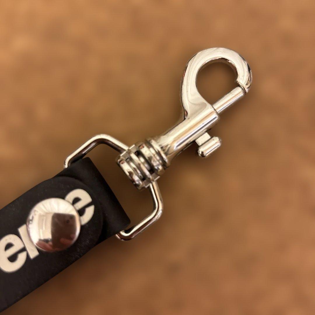 Supreme ブラックレザーキーホルダー