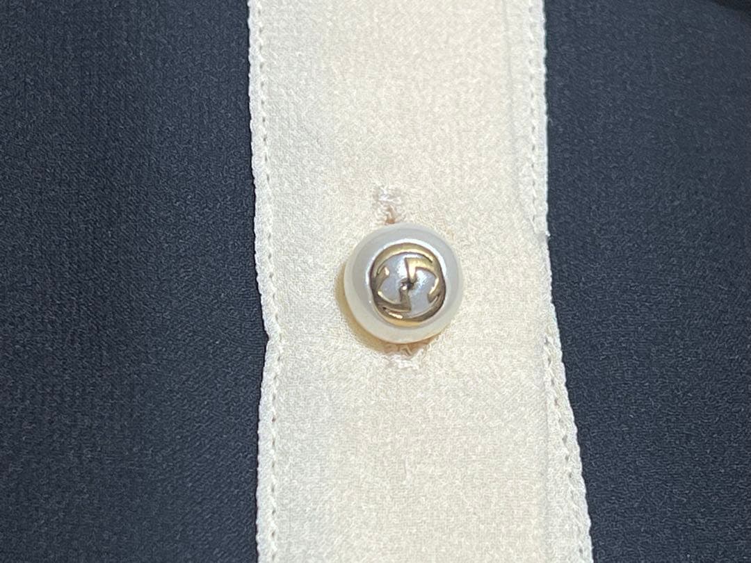GUCCI シルクブラウス