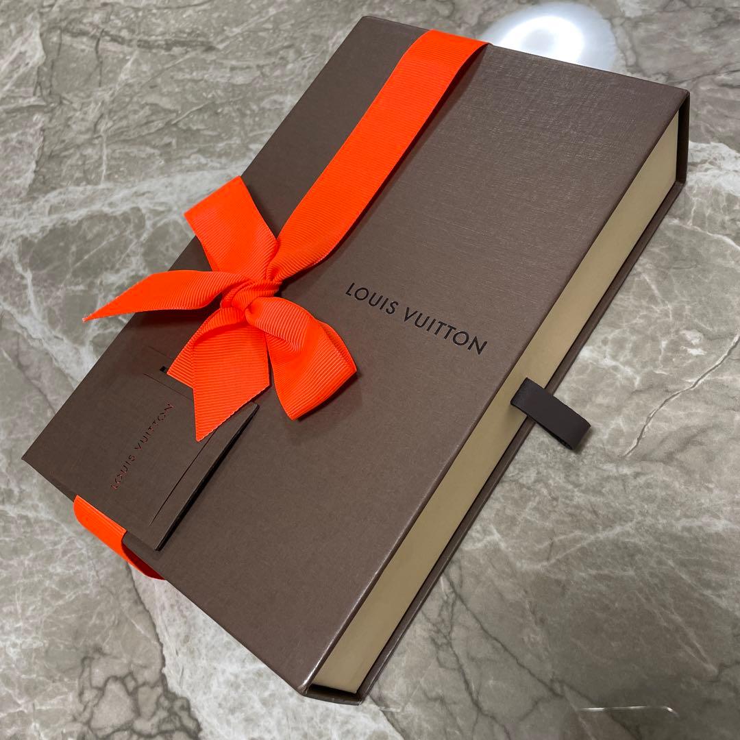 ルイヴィトン　箱　21.5cm×13.5cm×4.5cm