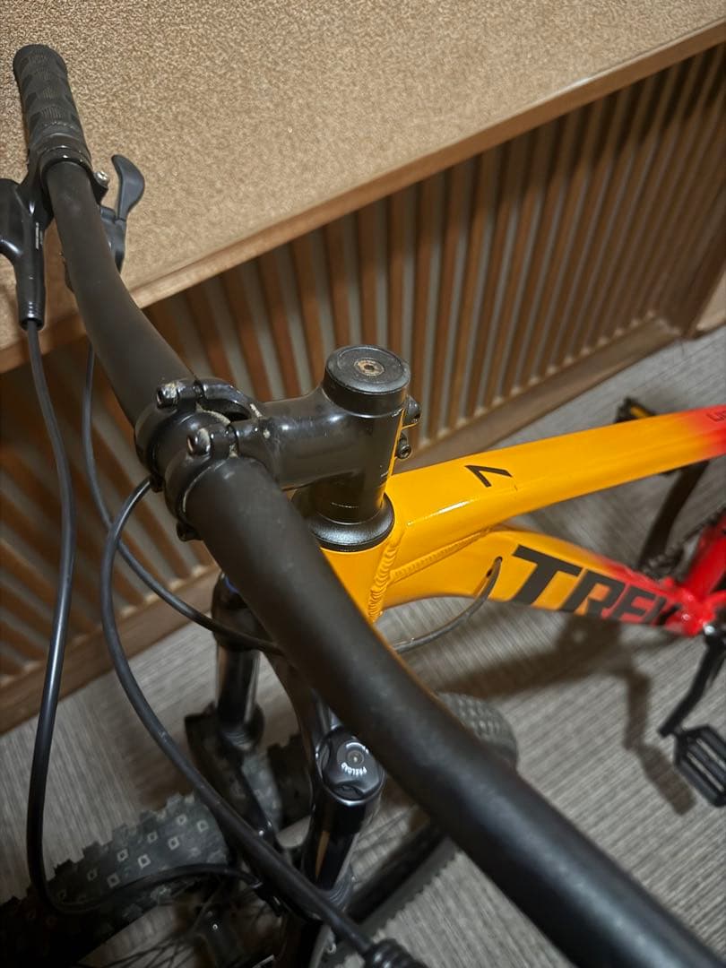 自転車本体 Trek Marlin 7