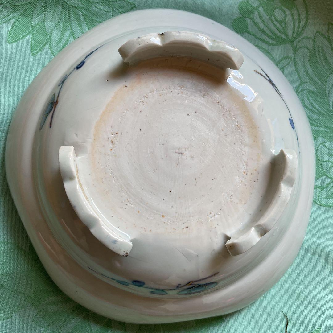 伊万里焼　三つ足　金彩　染付　山水画