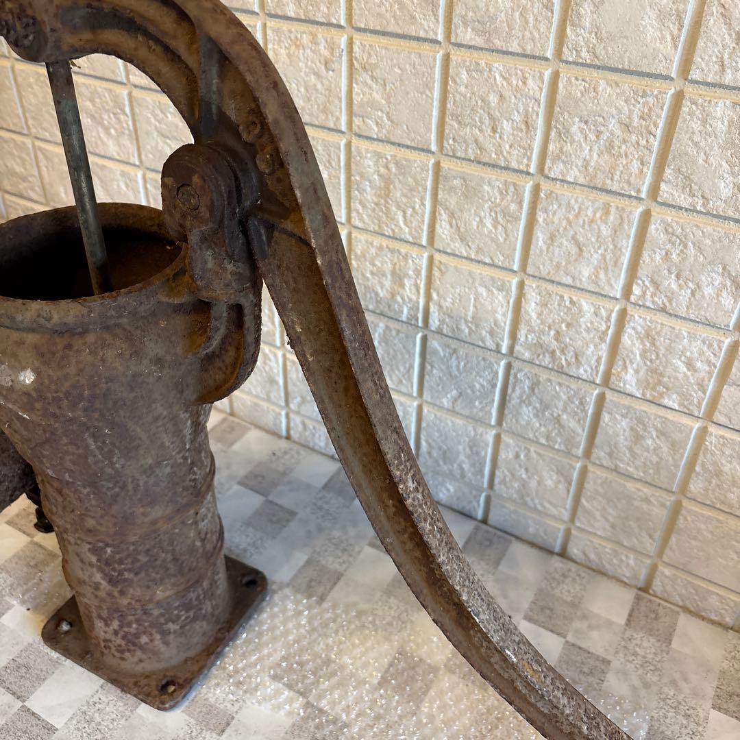 井戸ポンプ　手押しポンプ　レトロ　アンティーク　 ガーデニング