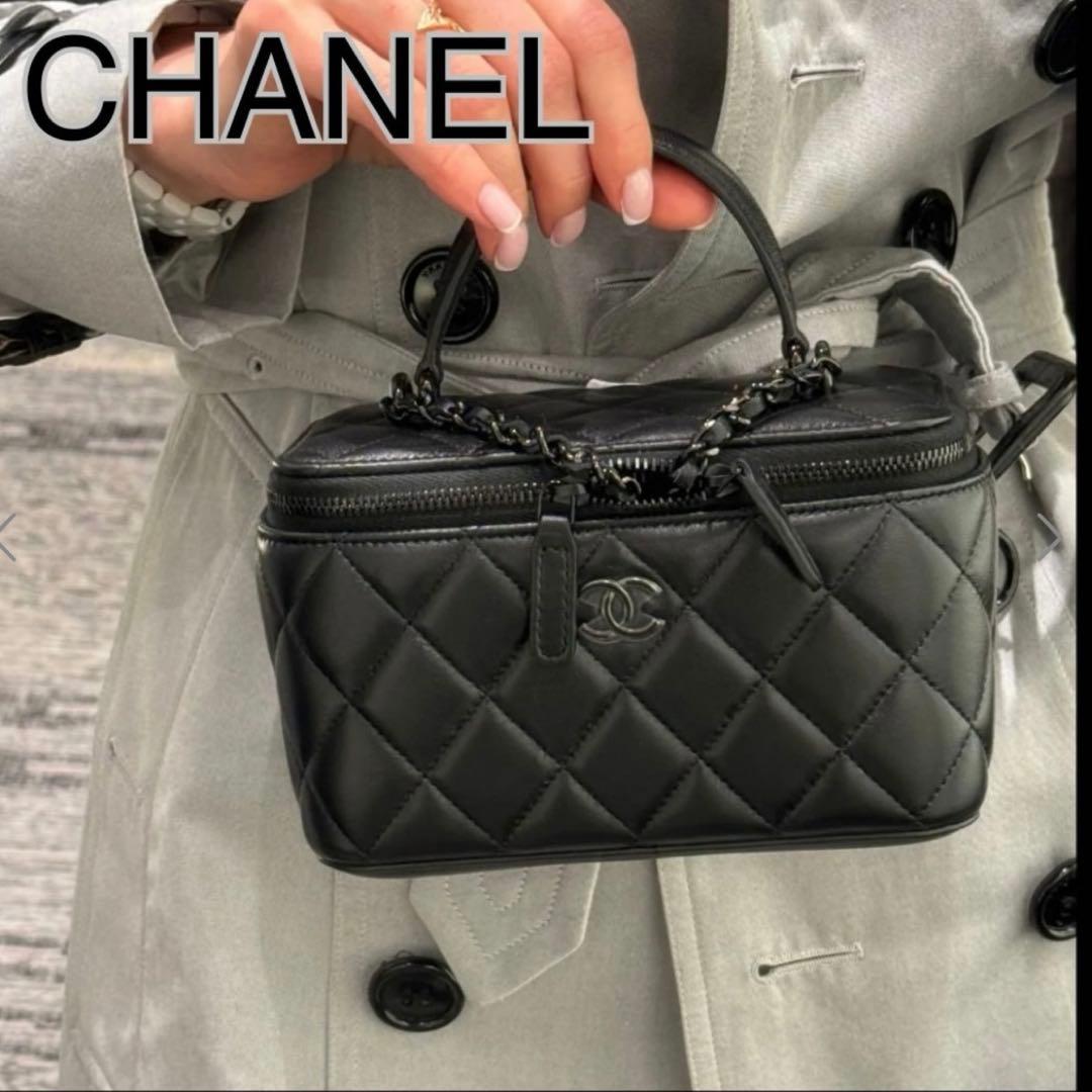 CHANEL シャネル　バニティ　ショルダーバッグ　ラムスキン