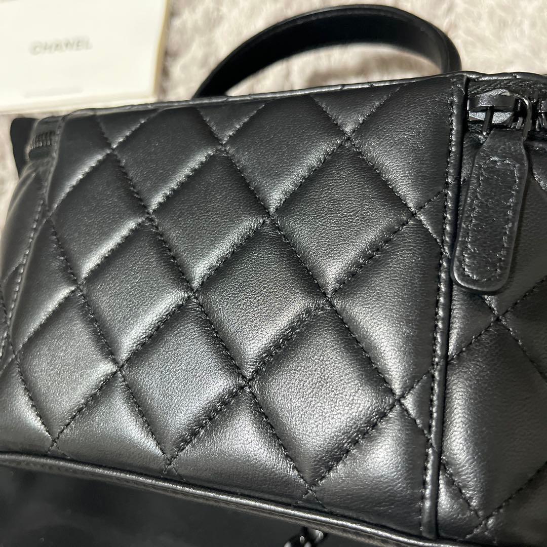CHANEL シャネル　バニティ　ショルダーバッグ　ラムスキン
