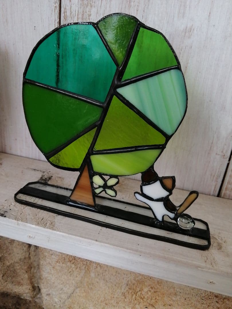 緑の木と三毛猫さん2