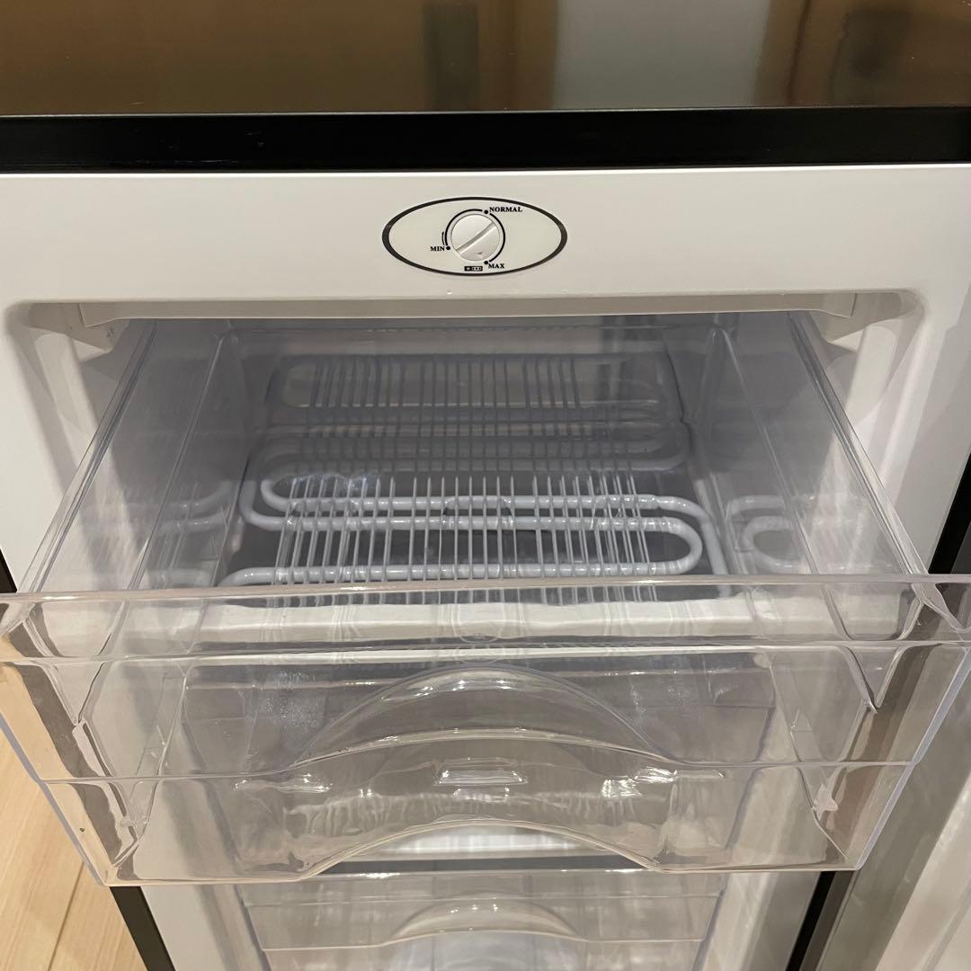 マクスゼン 60L 1ドア 前開き冷凍庫 右開き JF060HM01WH 23年