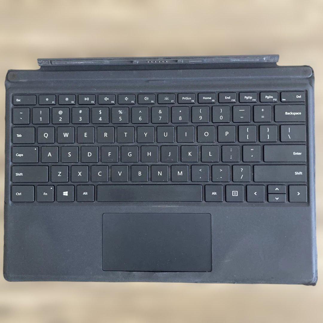 Microsoft Surface Pro 7+ 本体