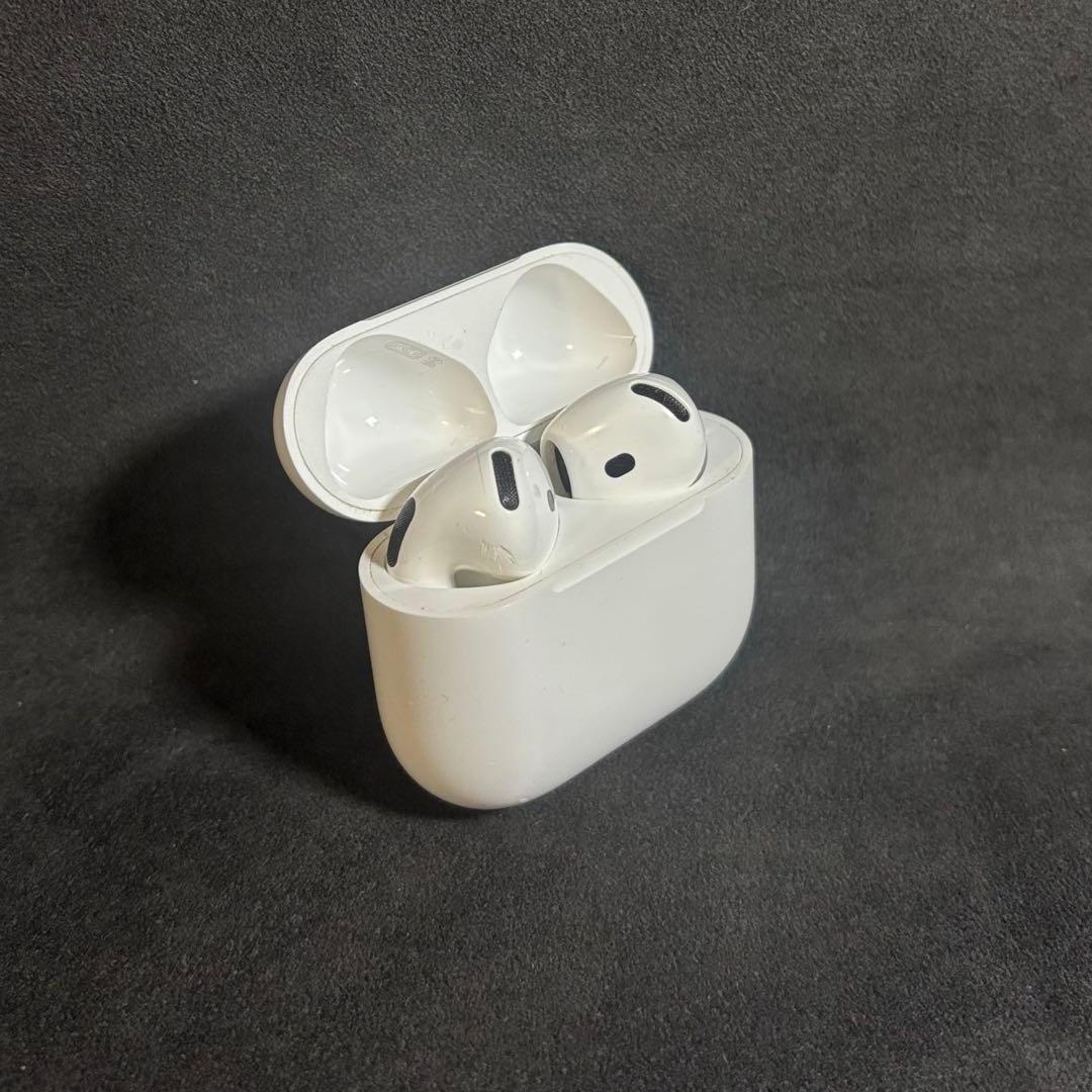 AirPods4 第4世代 美品 イヤホン 充電良好