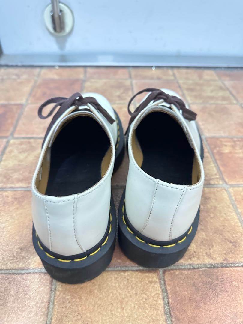 廃盤済！ドクターマーチン　1461 3ホール　BEX 白（靴紐は黒でお渡し）