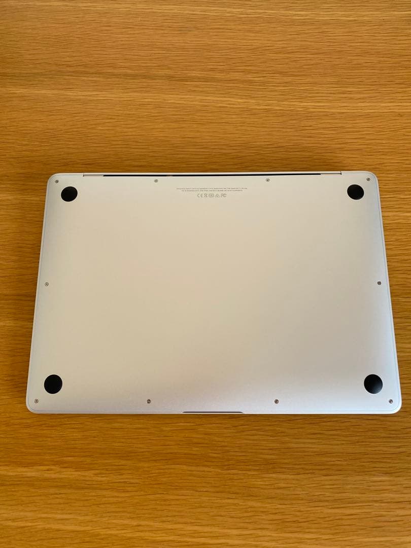 美品　MacBook Air 2018 未使用に近い　MacBook本体