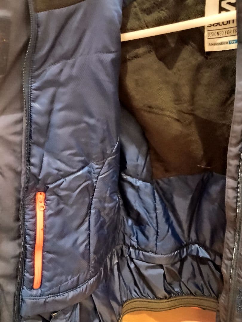 美品　SALOMON　スキーウェア　ジャケット　レディース　S