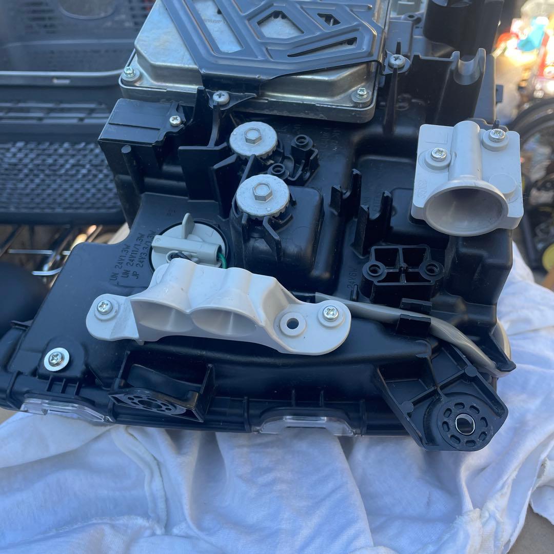 日野自動車プロフィア左F rヘッドライト LED クリア