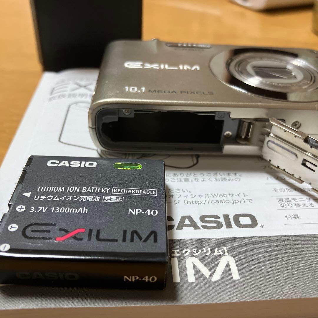 CASIO EX-Z100 コンパクトデジタルカメラ　シャンパンゴールド