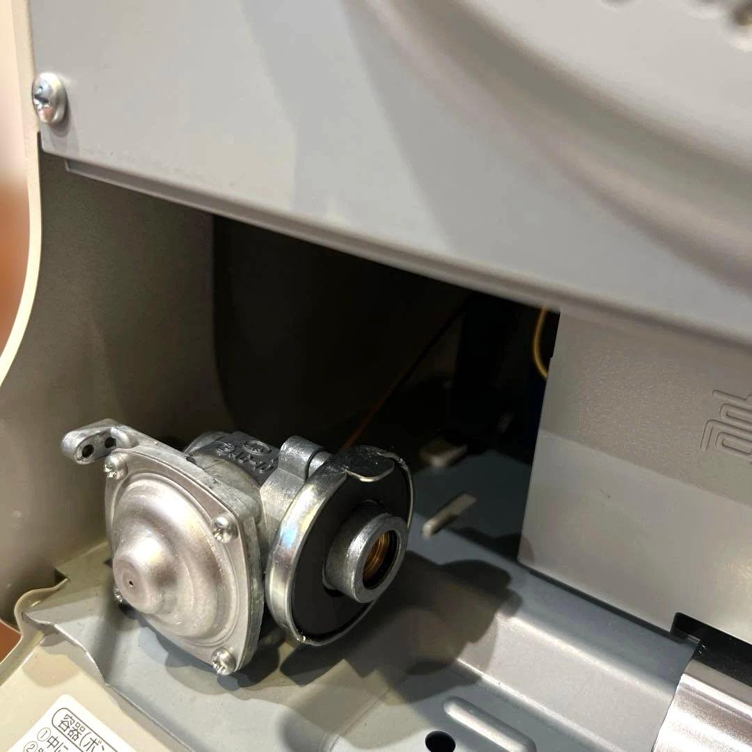 美品　Iwatani 風暖　カセットガスファンヒーター　CB-GFH-2