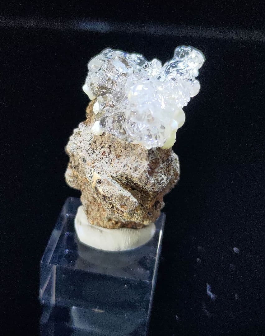 玉滴石 ハイアライト 鉱石 鉱物 ミネラル 原石 標本 母岩付き②