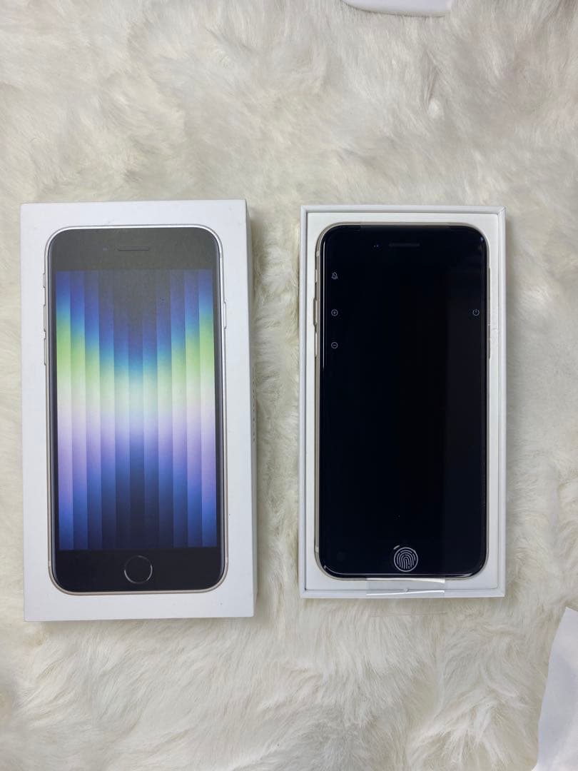 Apple iPhone SE (第3世代) Starlight 64GB