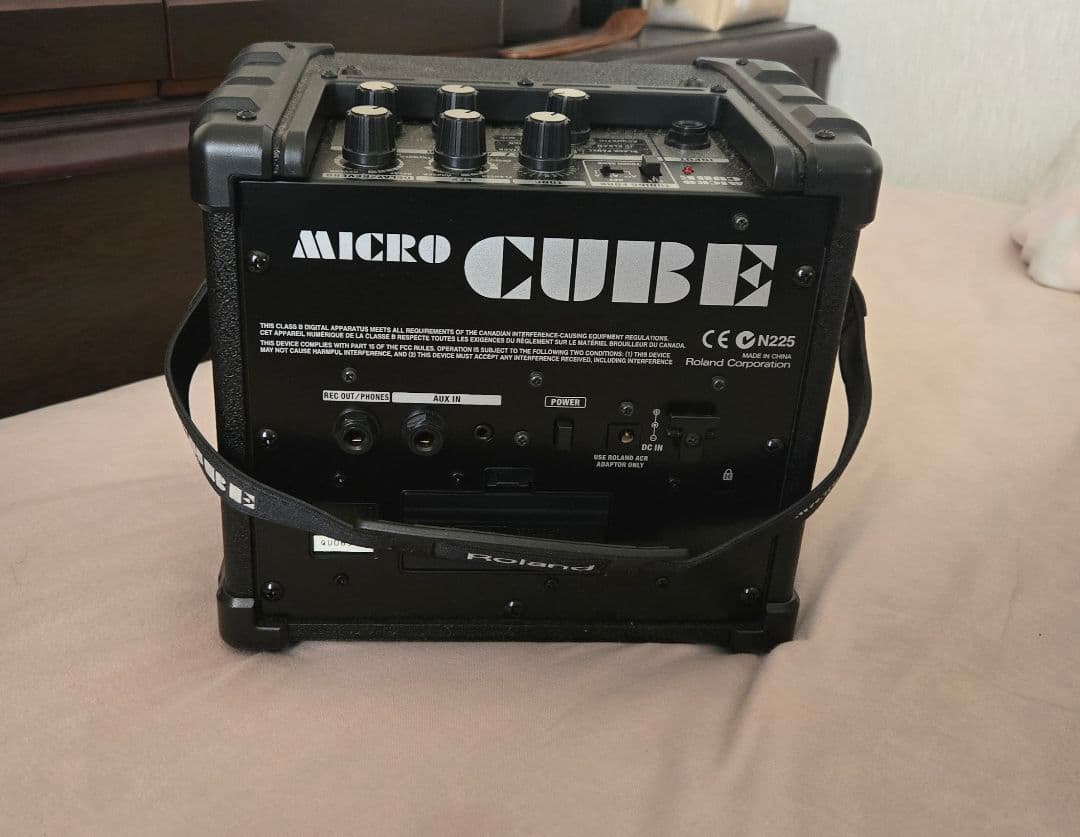 Roland MICRO CUBE アンプ本体