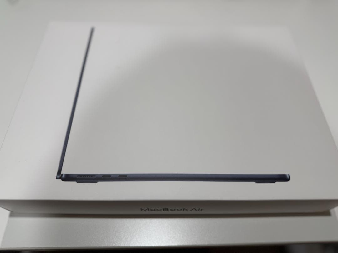 【美品】2022 13インチMacBook Air M2チップ,ミッドナイト