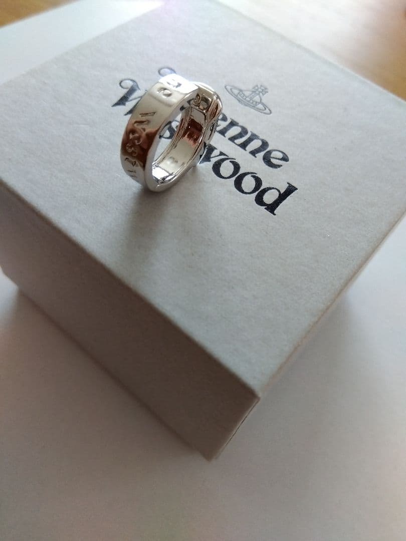 Vivienne Westwood 　ピアス