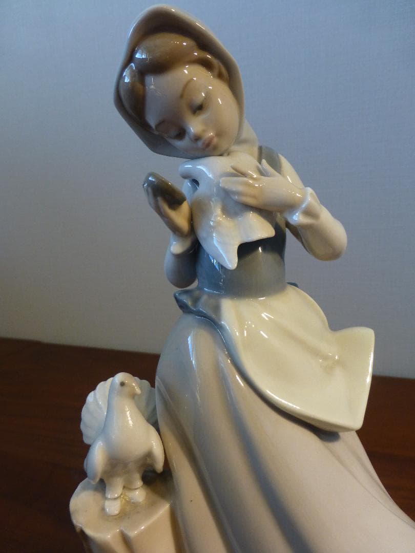 リアドロ3点セット　ちょっと残念な小鳥と少女、ニワトリと少女、鳩と少女