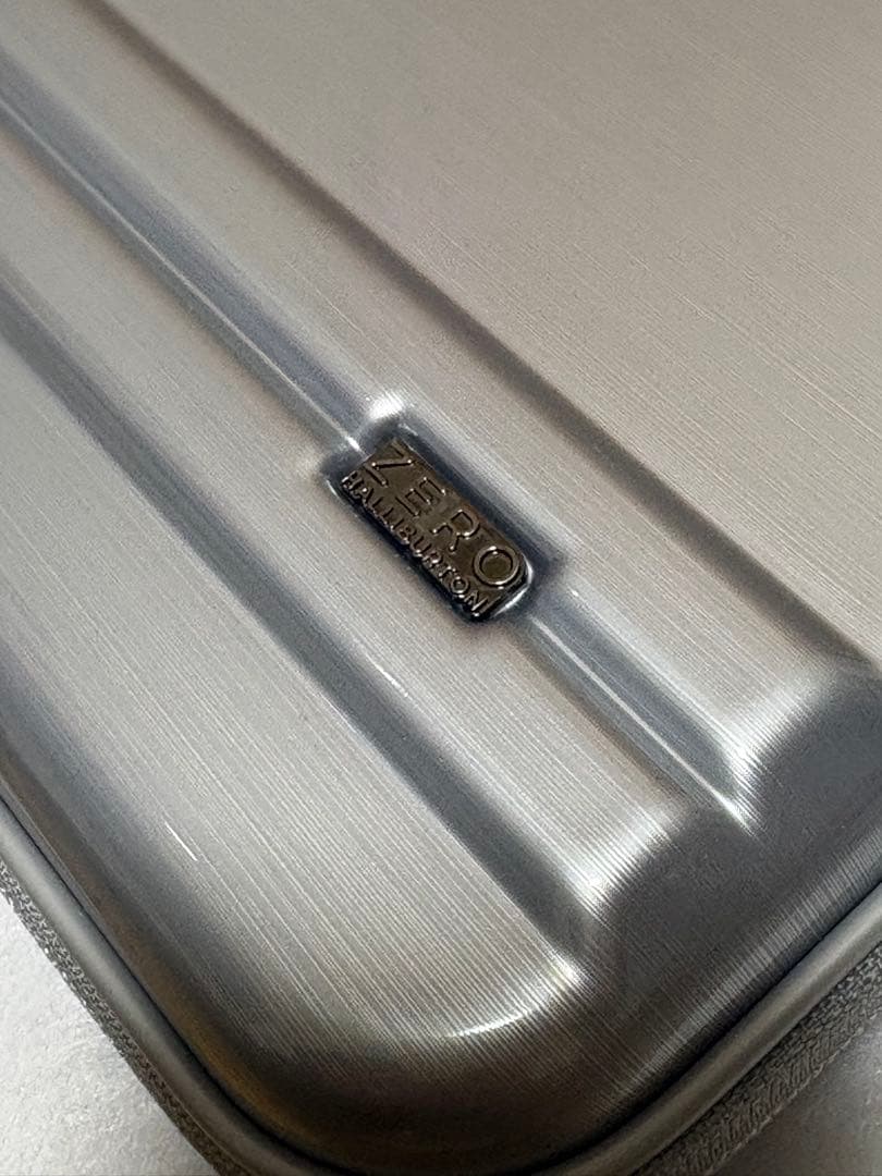 ZERO HALLIBURTON ゼロハリ パソコンケース ポリカ 新品