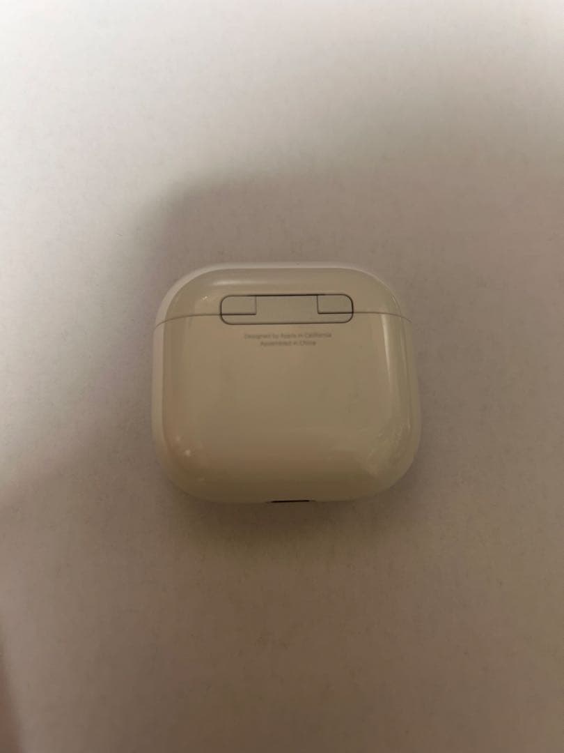 AirPods4 本体 ホワイト ノイズキャンセリング無し