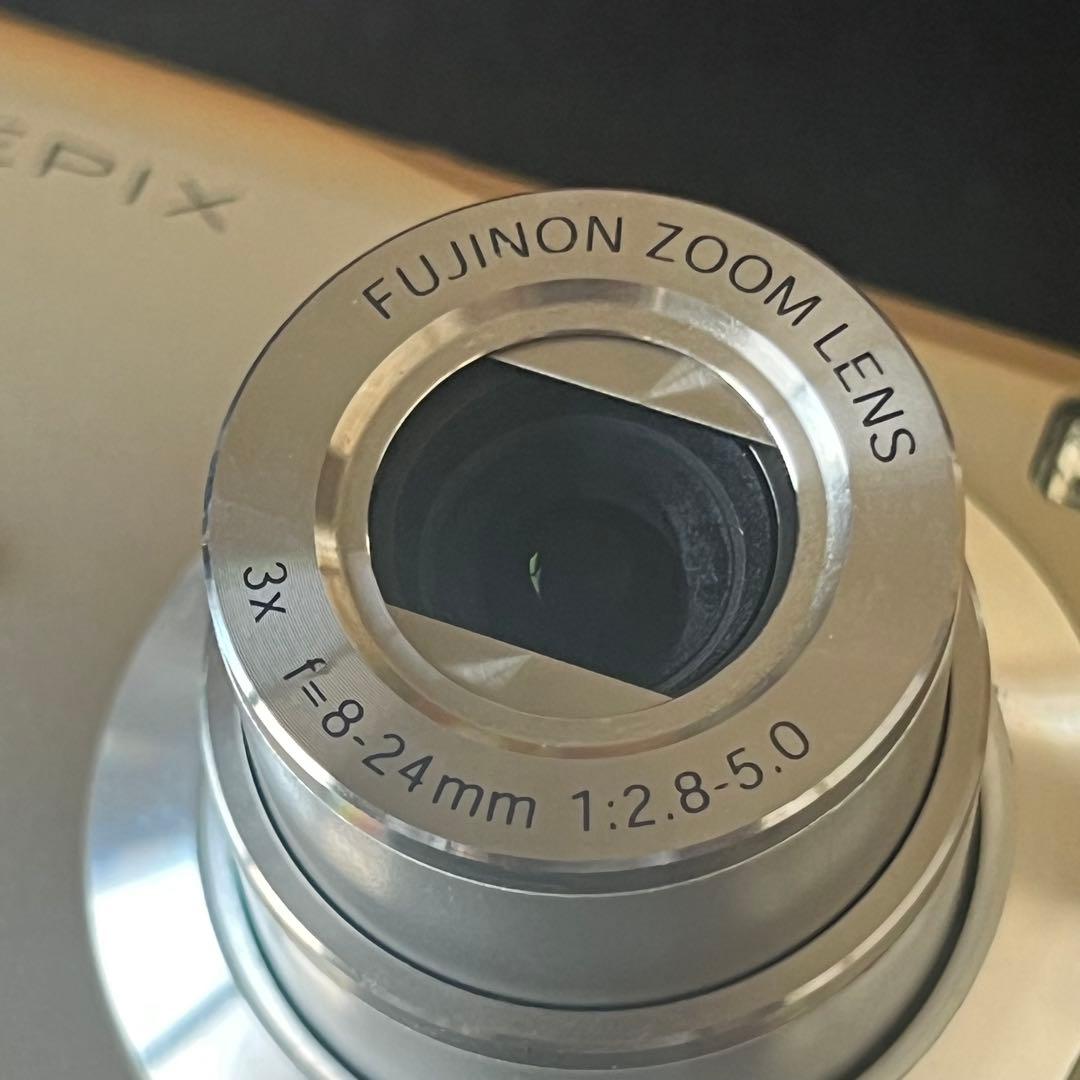 FUJIFILM finepix F30 コンデジ