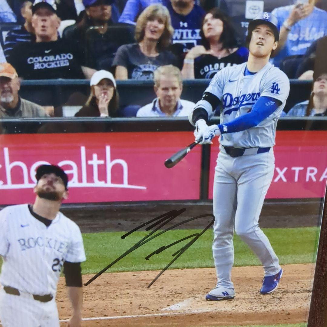 ロサンゼルス・ドジャース 大谷翔平選手 直筆サイン入りフォト額入り 証明書付き