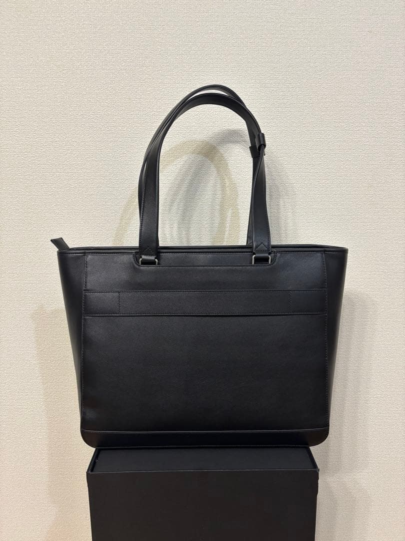 極美品　evoon 本革トートバッグ　自立　収納多数