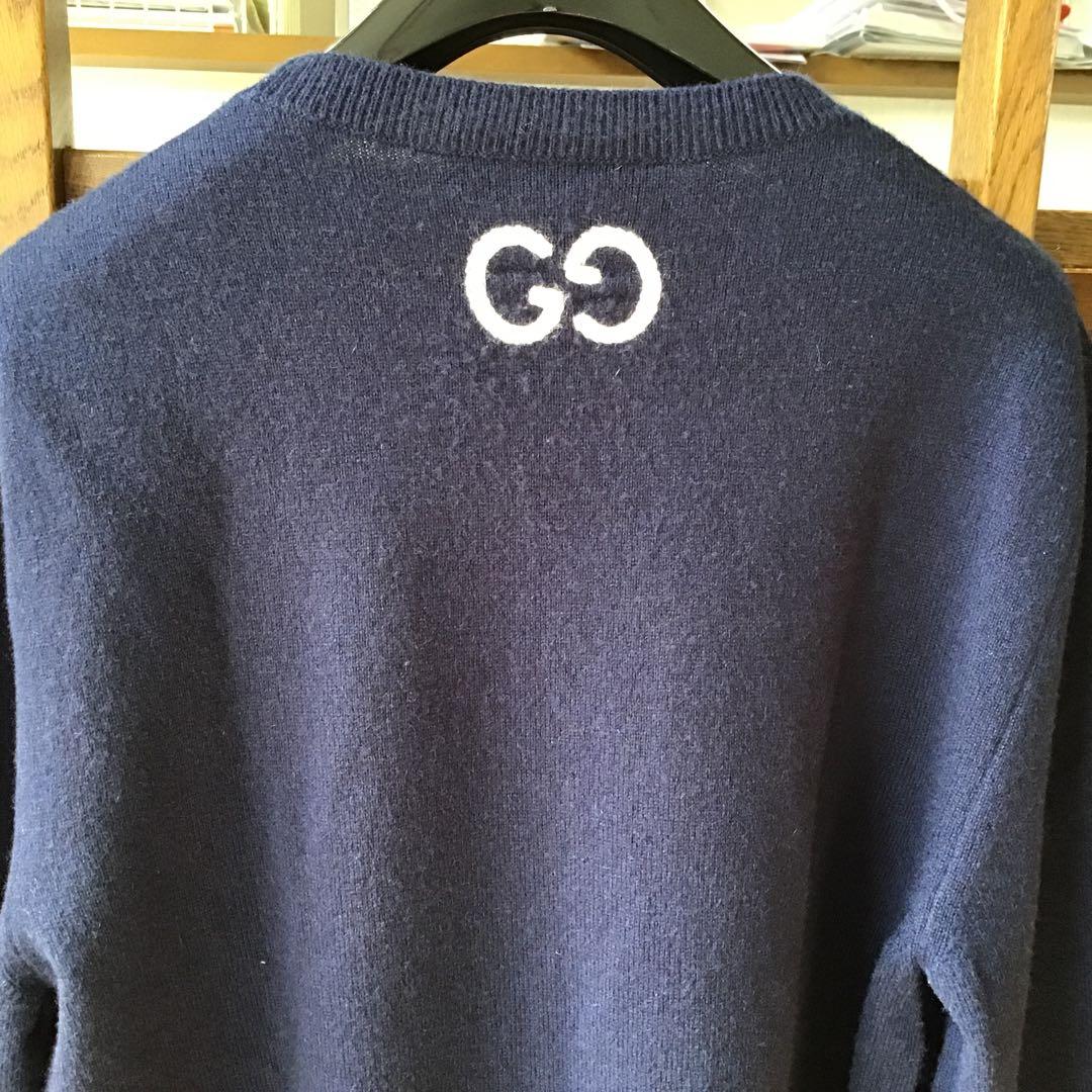 GUCCI カシミヤセーター！軽くて暖かい！濃紺！バックロゴ！美品！