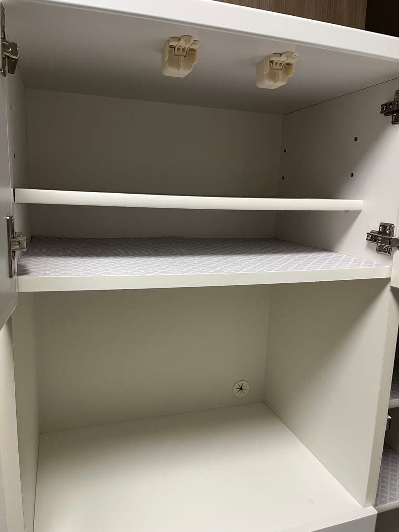 食器棚　1月18日まで出品