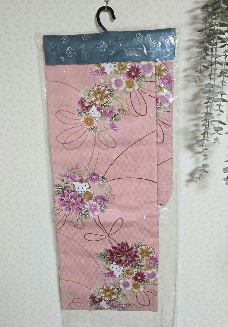 専用　新品　サンリオ　浴衣　ハローキティ　ピンク　フリーサイズ　花柄