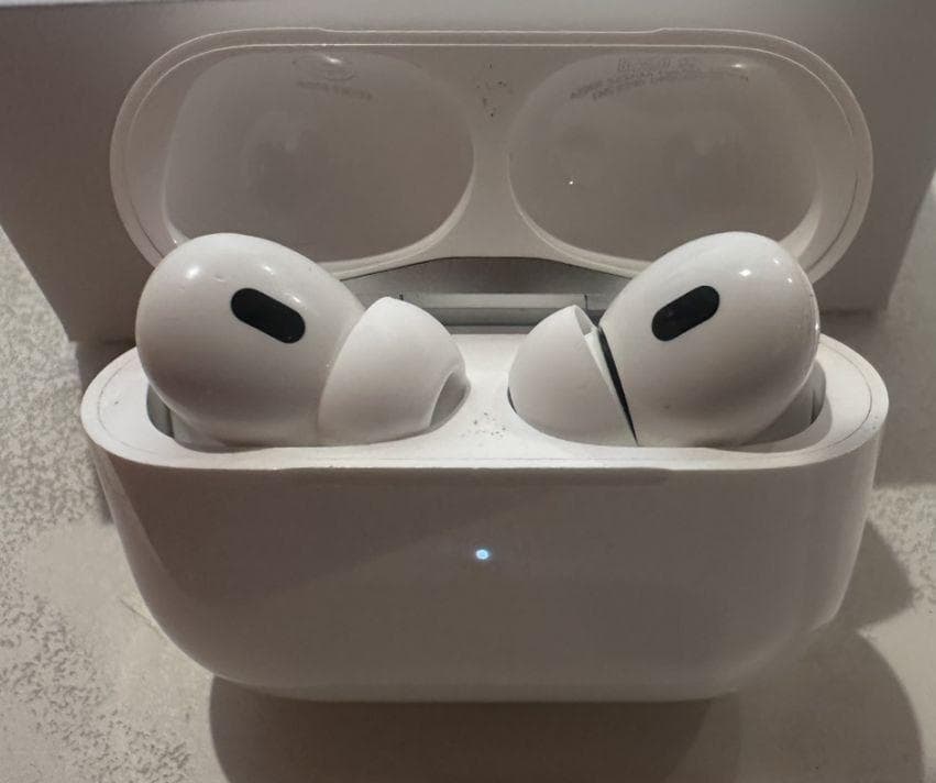 AirPods Pro 2 MagSafe充電（USB-C 第2世代) 本体