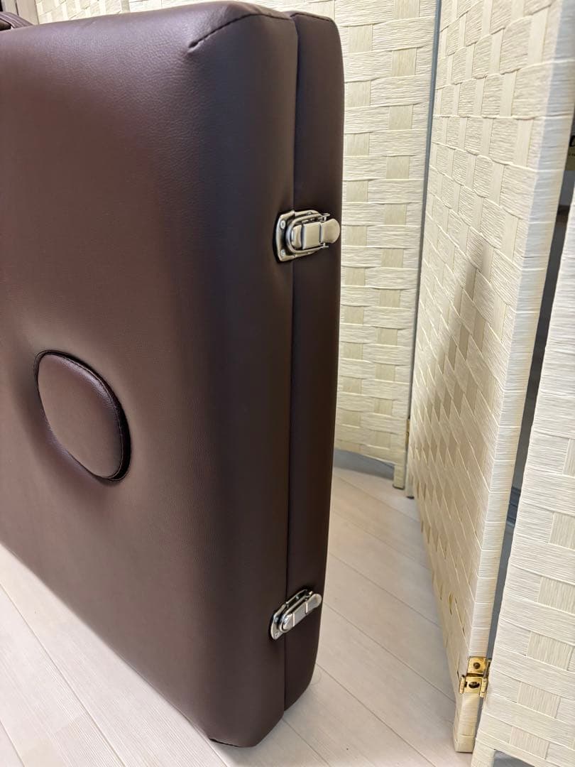 エステベッド　マッサージベッド　【ビューティーガレージ】