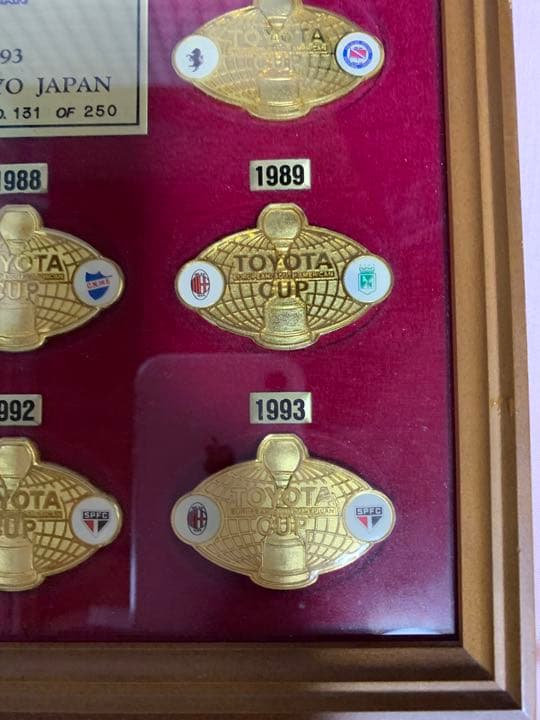 入手不可能TOYOTA CUP'80〜'93 バッジ非売品 250限定/131番