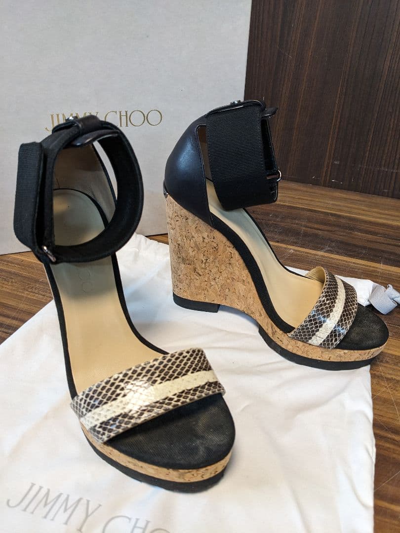 花*様 D1074　ジミーチュウ　ウェッジソール　ストラップ　調節可能　黒　ヘビ